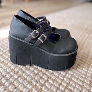 EUC Demonia Dollhaus Platform Mary Janes Size 8